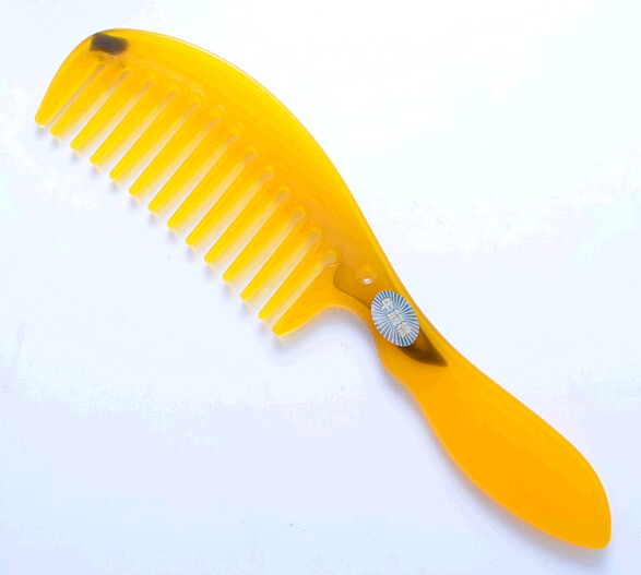 Wholesale good quality hard to break plastic comb
