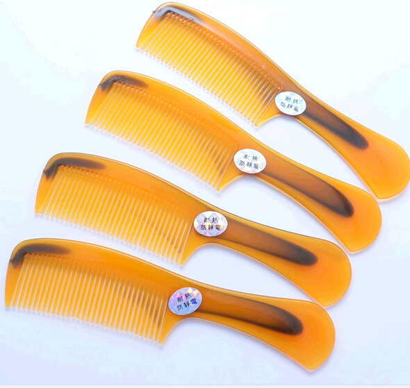 Wholesale cheap hard to break plastic comb