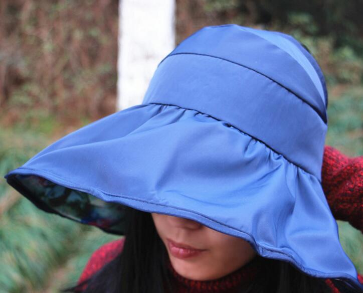 Woman blue color folding beach sun hat with big rim