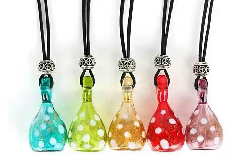 Whlesale with dot wine bottle shape aromatherapy essencial oil diffuser necklace