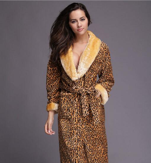 Good quality leopard color coral fleece luxury bathrobe for woman