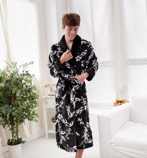 Good quality black color flannel luxury bathrobe for man
