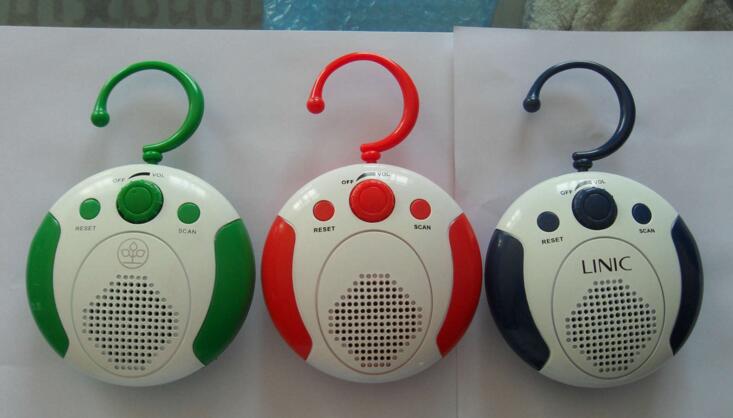 Promotional mini waterproof with carabiner round shape fm radio for bathroom