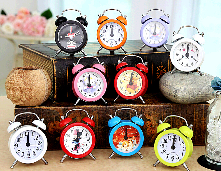Promotional cheap style round shape metal desk alarm clock for student