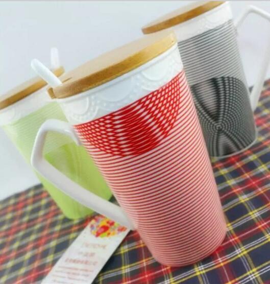 Promotional red stripe line ceramic mug with wood lid and spoon