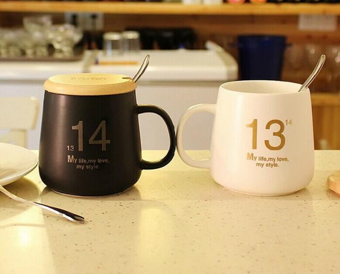 Promotional white color and black color ceramic mug with wood lid