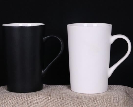 Promotional whtie color and black color cusotm logo coffee mug
