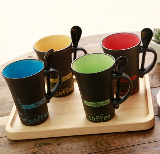 Promotional custom logo black color ceramic mug with spoon
