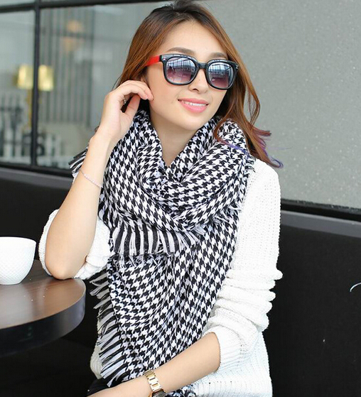 Promotional fashional black color warm scarf