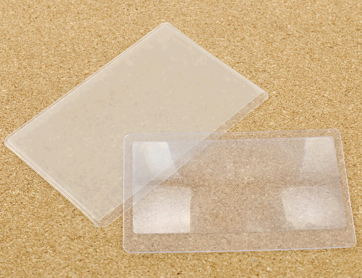 Ultra-thin transparent color credit card magnifier