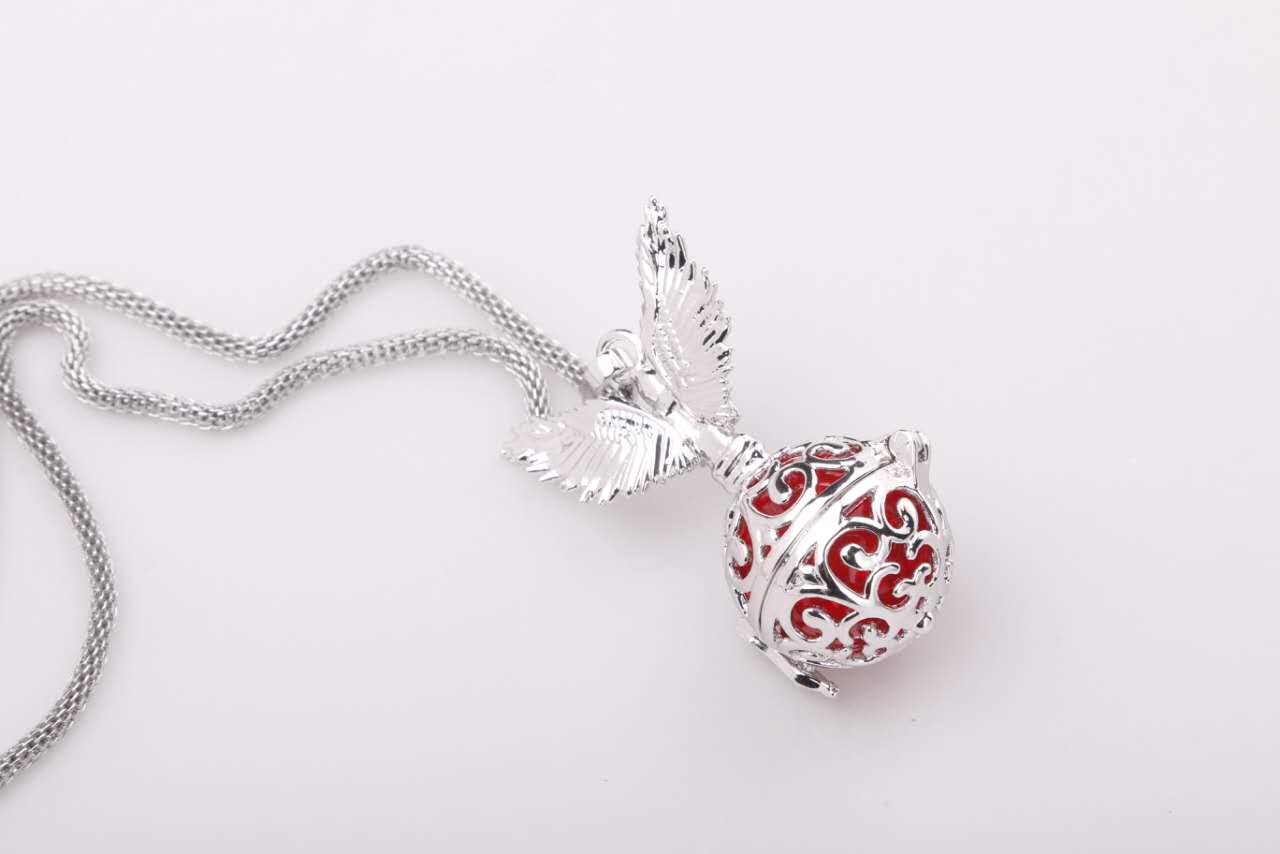 Wholesale fashional round shape aromatherapy diffuser necklace, essential oil necklace diffuser