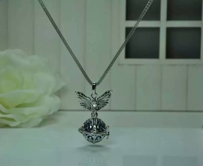 Wholesale eagle shape pendant essential oils diffuser necklace