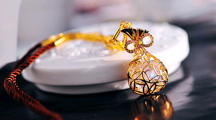 High quality purse shape grade crystal sweater chain necklace