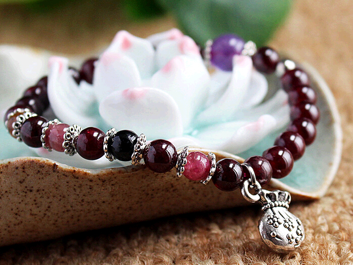 Wholesale nature red garnet bracelet with purse bag shape pendant