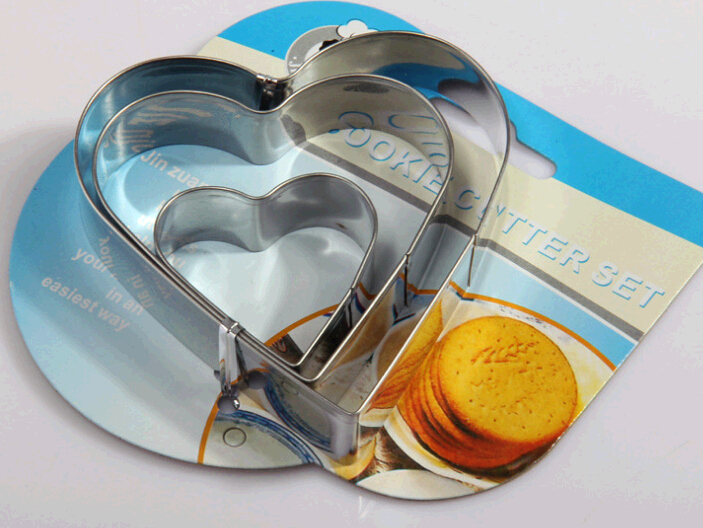 Promotional 3pcs set heart shape stainless steel cake moulding