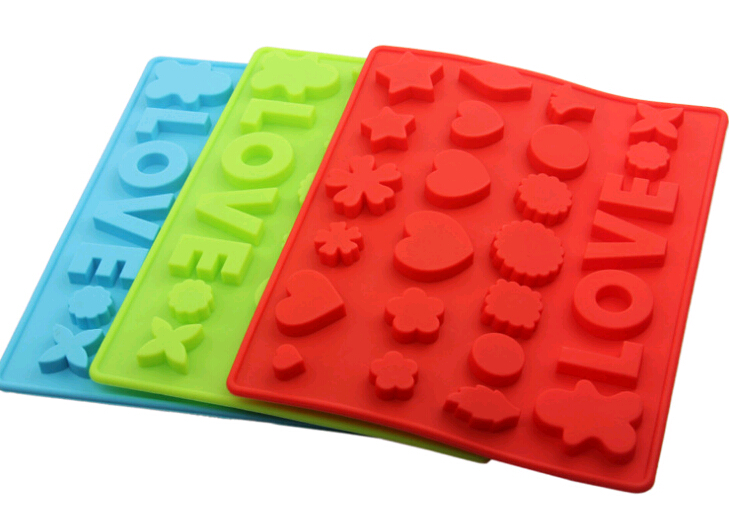 Promotional cheap silicone material love shape chocolate moulds, silicone cake molds