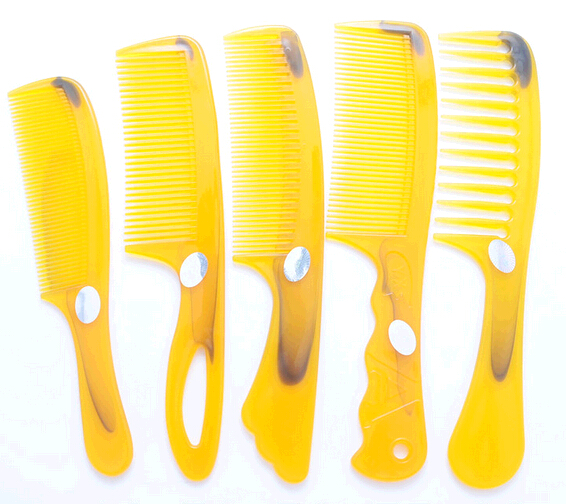 Wholesale cheap style hard to break plastic comb