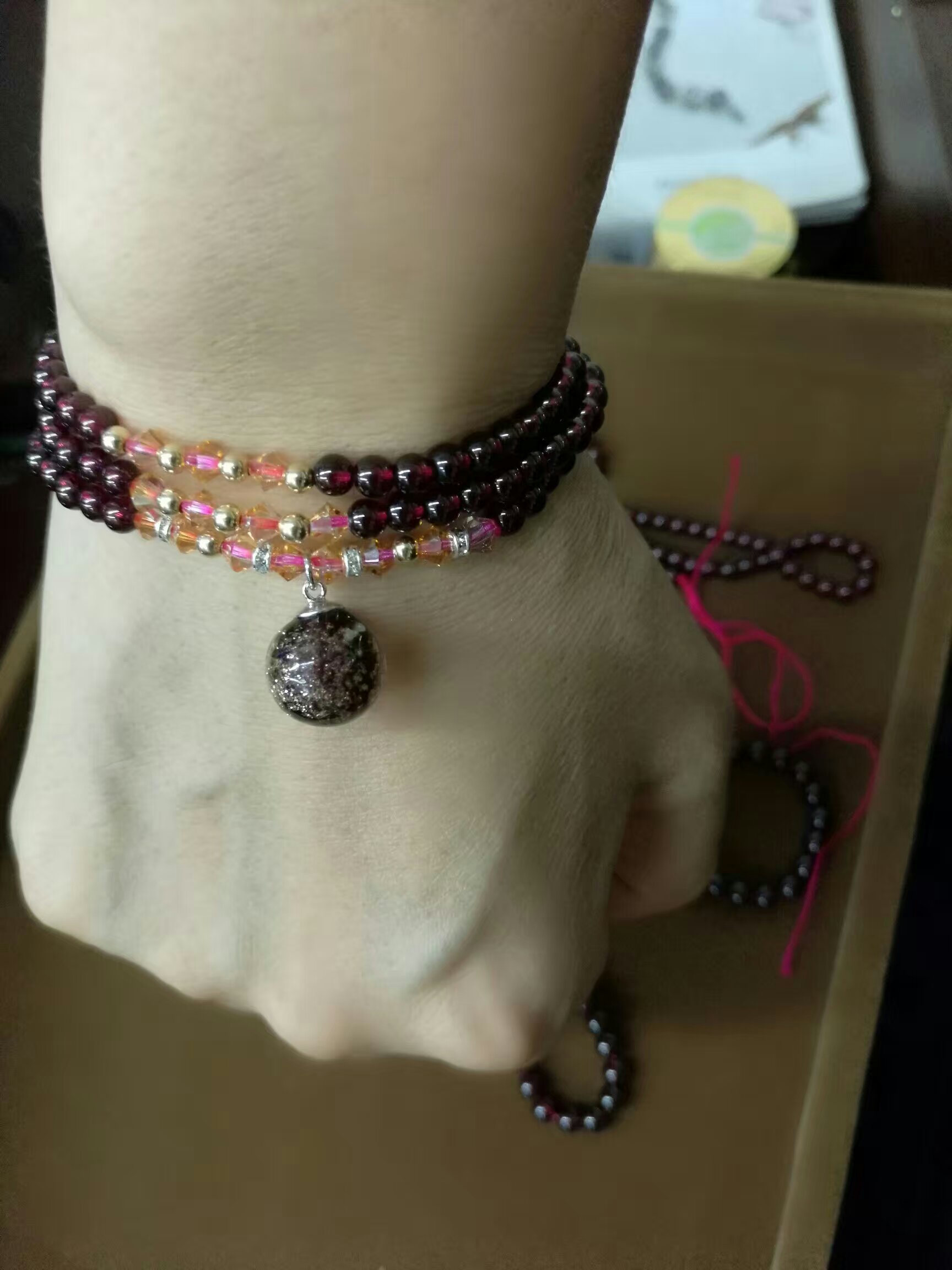 Wholesale pink color eye shape essencial oil diffuser leather bracelet