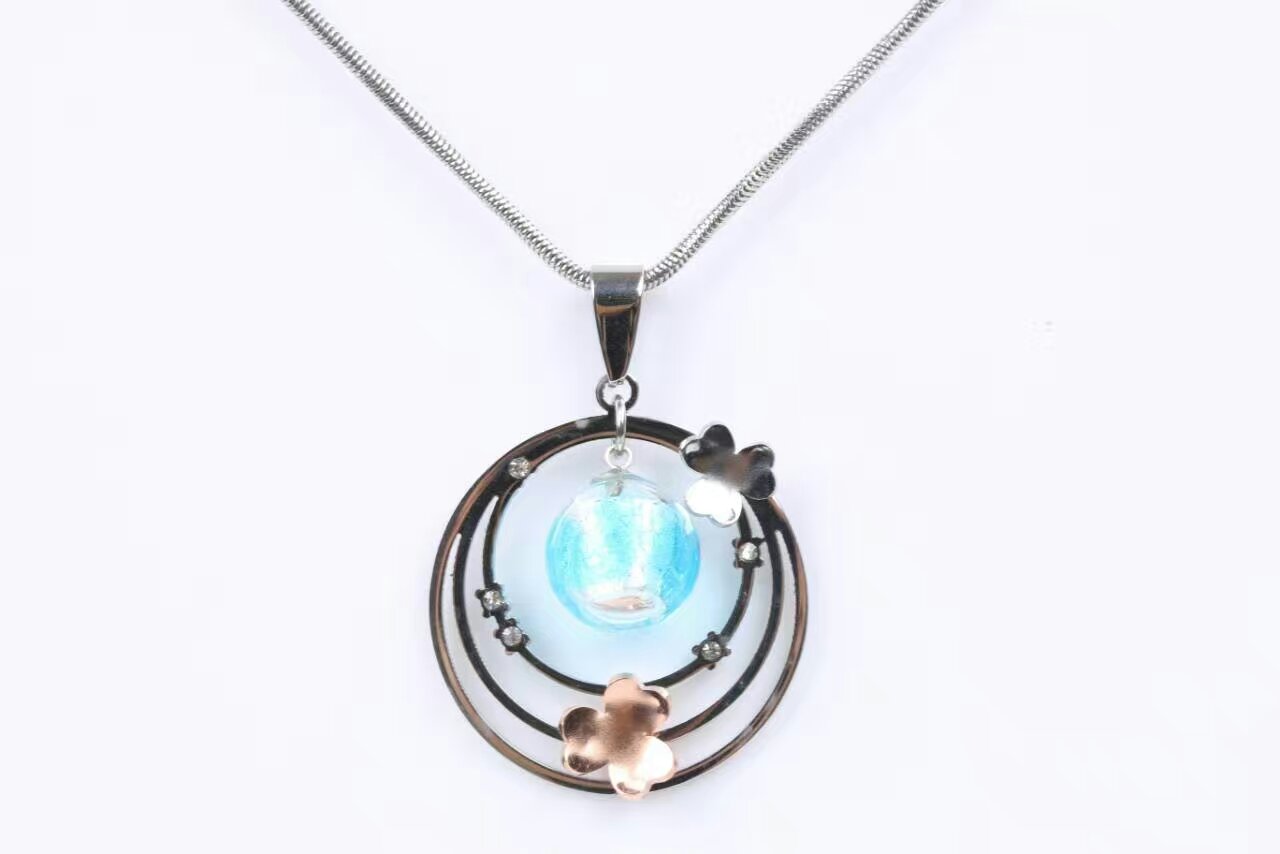 Wholesale vintage style fashional 3 cricle bottle shape essencial oil necklace