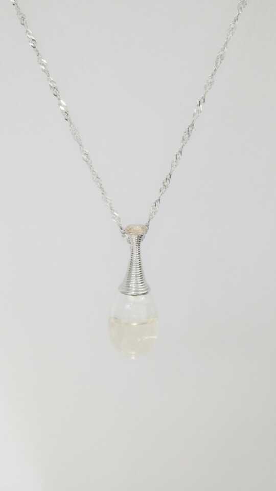 Wholesale white color wine bottle essencial oil diffuser necklace