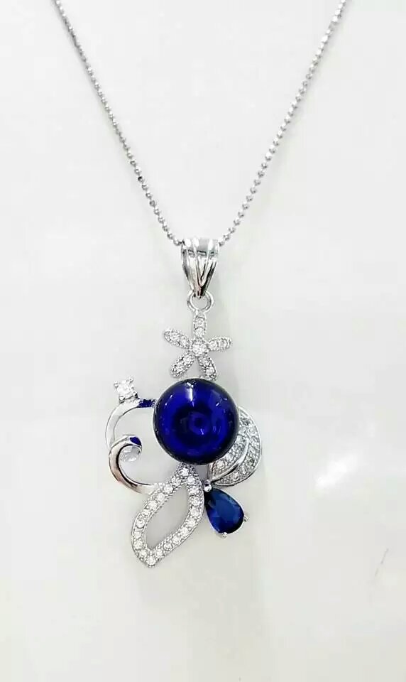 Wholesale fashonal new style flower alloy frame essencial oi navy blue bottle diffuser necklace