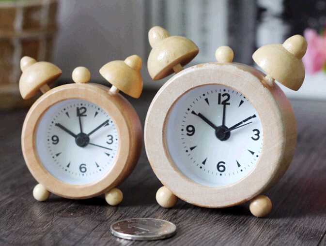 Beautiful original wood beige color desk wood clock for student