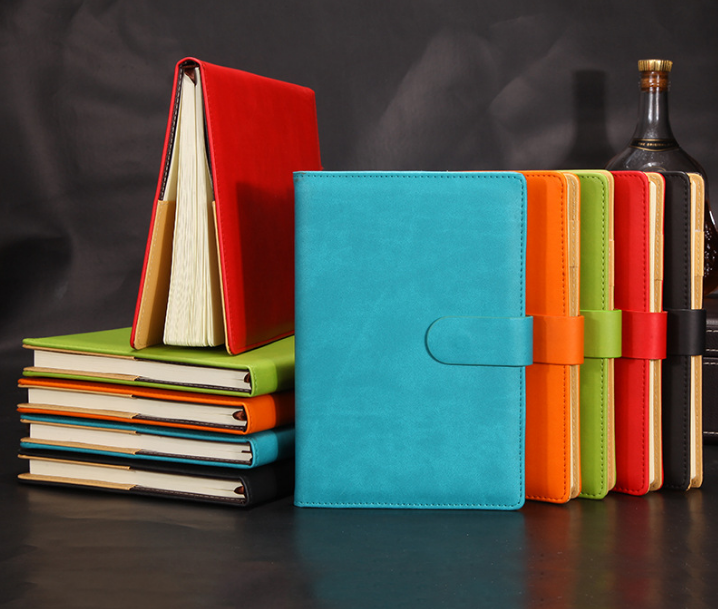 Wholesale customize logo a5 pu notebook wtih buckle