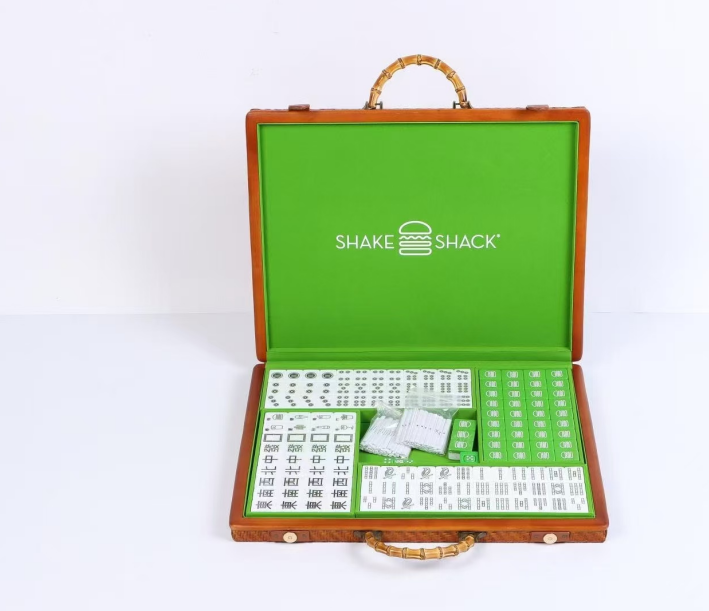 Customize logo chinese mahjong ties sets with wooden box Singapore Malaysia Chinese American